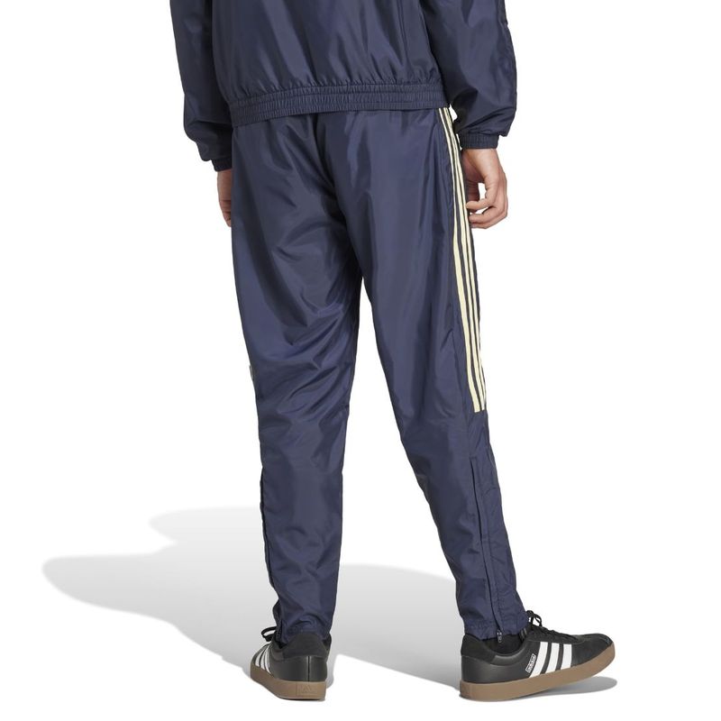 6IW3582-000-2.jpg