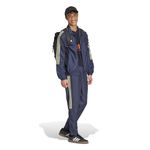 6IW3582-000-4.jpg