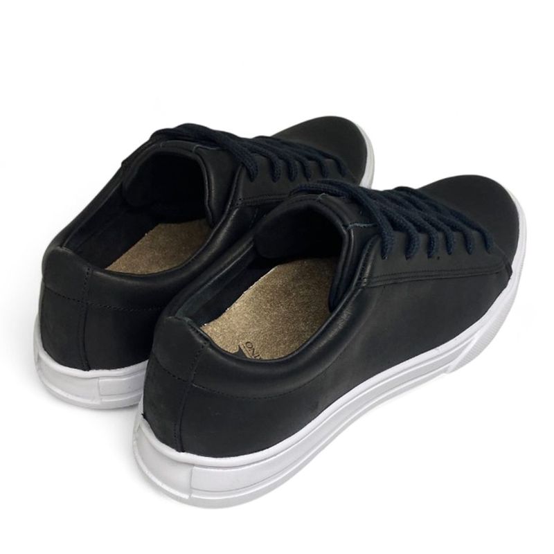 MOC0009-NEG-4.jpg