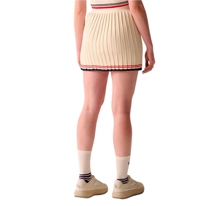9509984-750-2.jpg