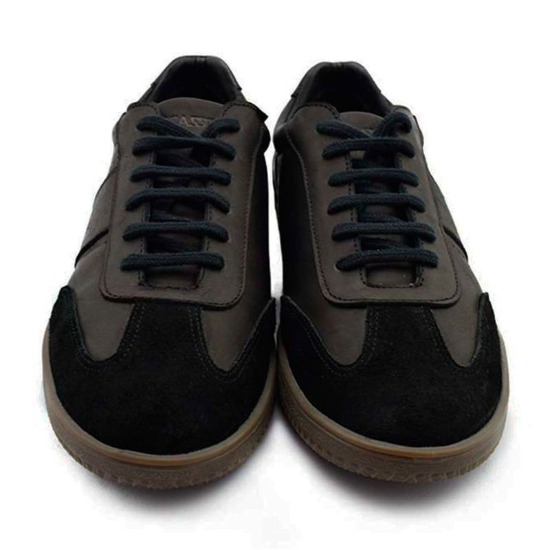 MOC0048-NEG-3.jpg