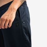9506317-587-4.jpg
