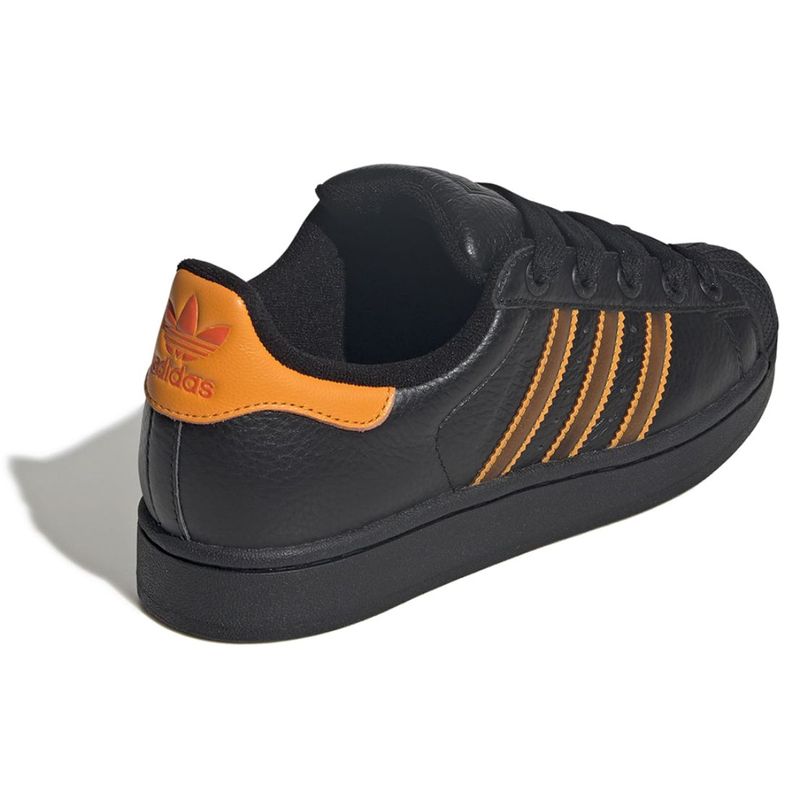 6JQ6469-000-6.jpg
