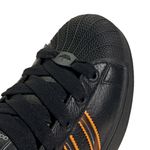 6JQ6469-000-7.jpg
