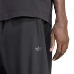 6JV9947-000-6.jpg
